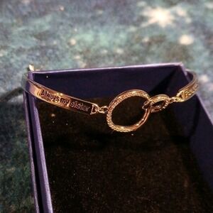 Beautiful Silver‎ Tone Circle Bracelet Sister Crystal Accents Adjustable